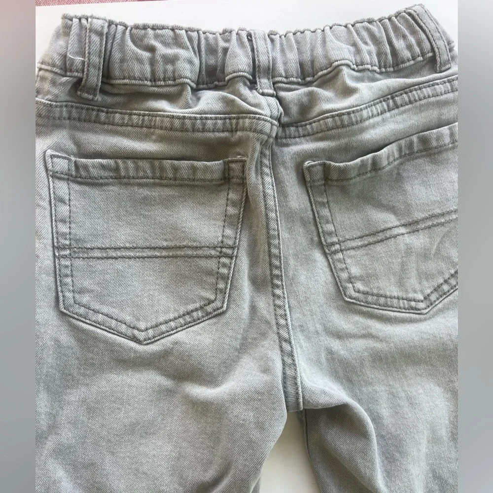 The children’s place toddlers skinny jeans size 5 color gray